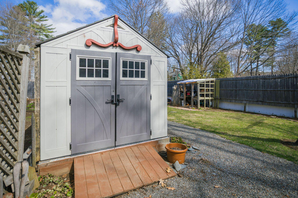 140 Maple Avenue Farmington ME 04938