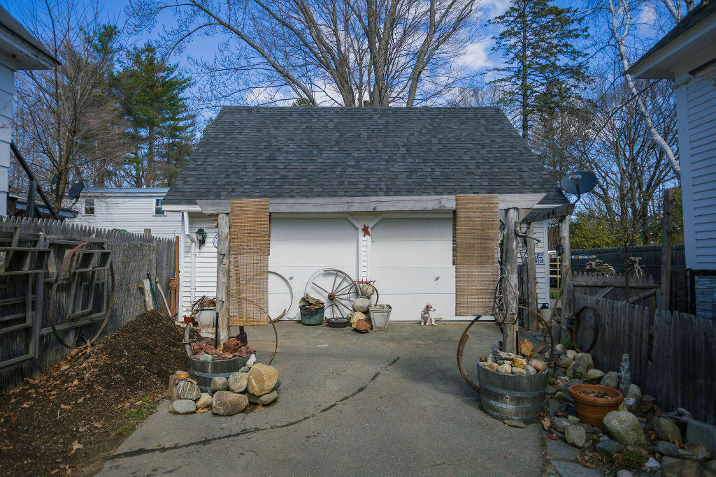 140 Maple Avenue Farmington ME 04938