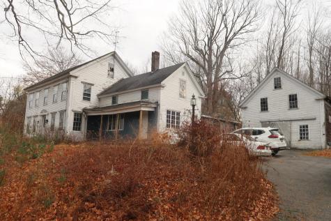 226 Pond Road Manchester ME 04351