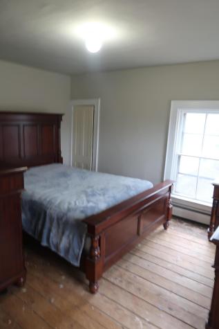 226 Pond Road Manchester ME 04351