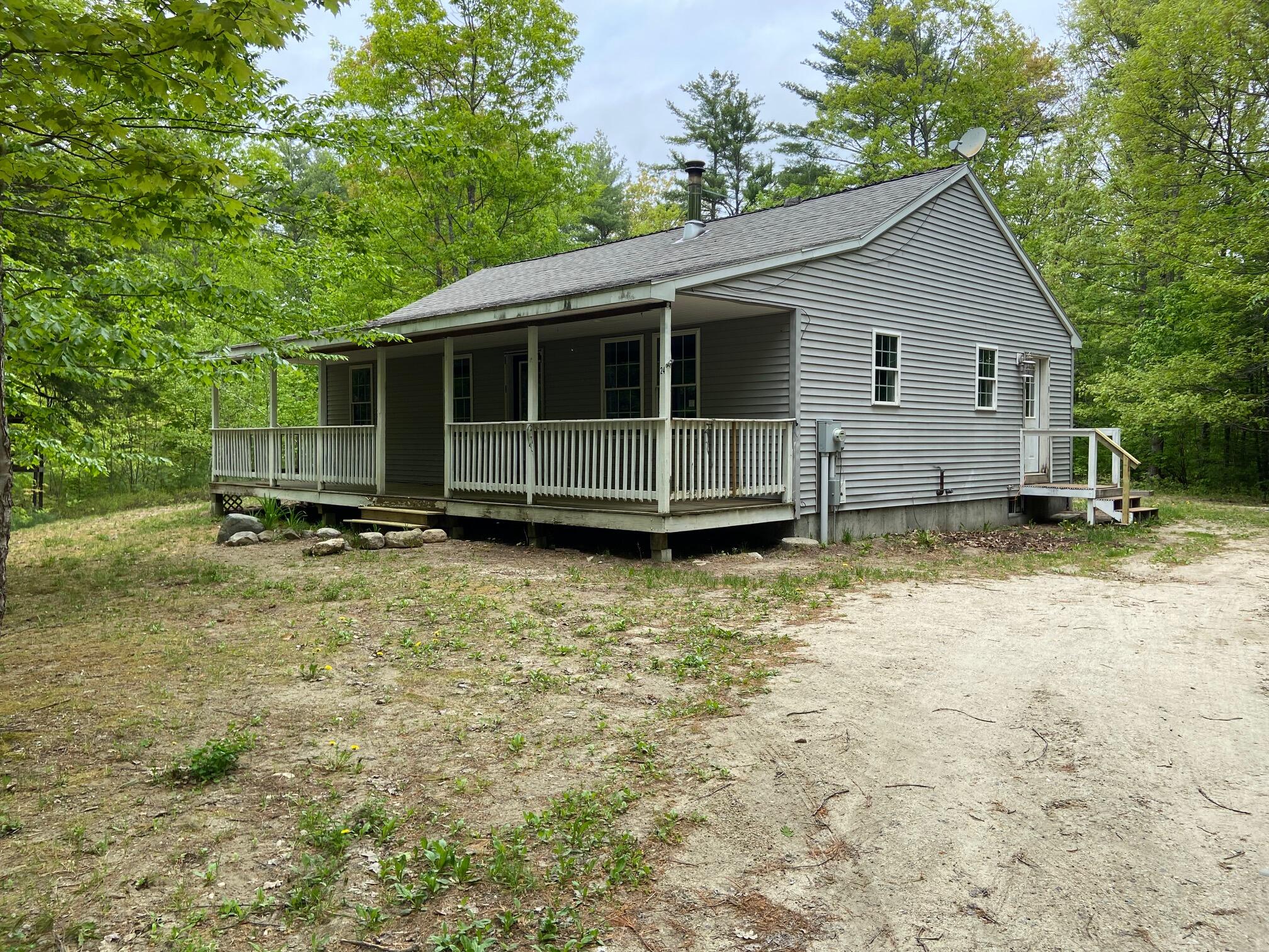 24 Eggert Way Naples ME 04055