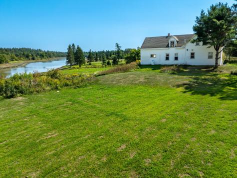 393 Us-1 Dennysville ME 04628