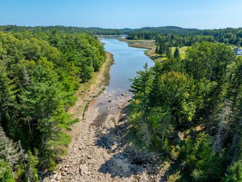 393 Us-1 Dennysville ME 04628