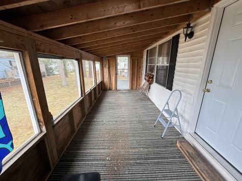 21 Larry Lane Brunswick ME 04011