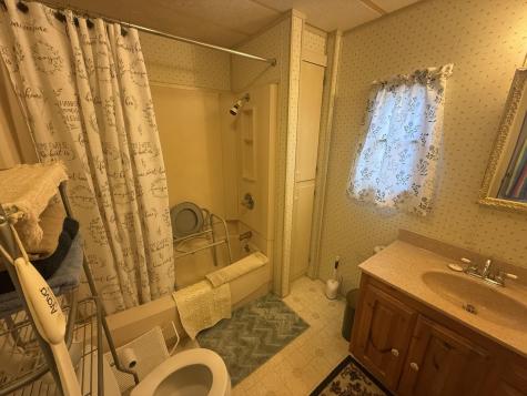 21 Larry Lane Brunswick ME 04011