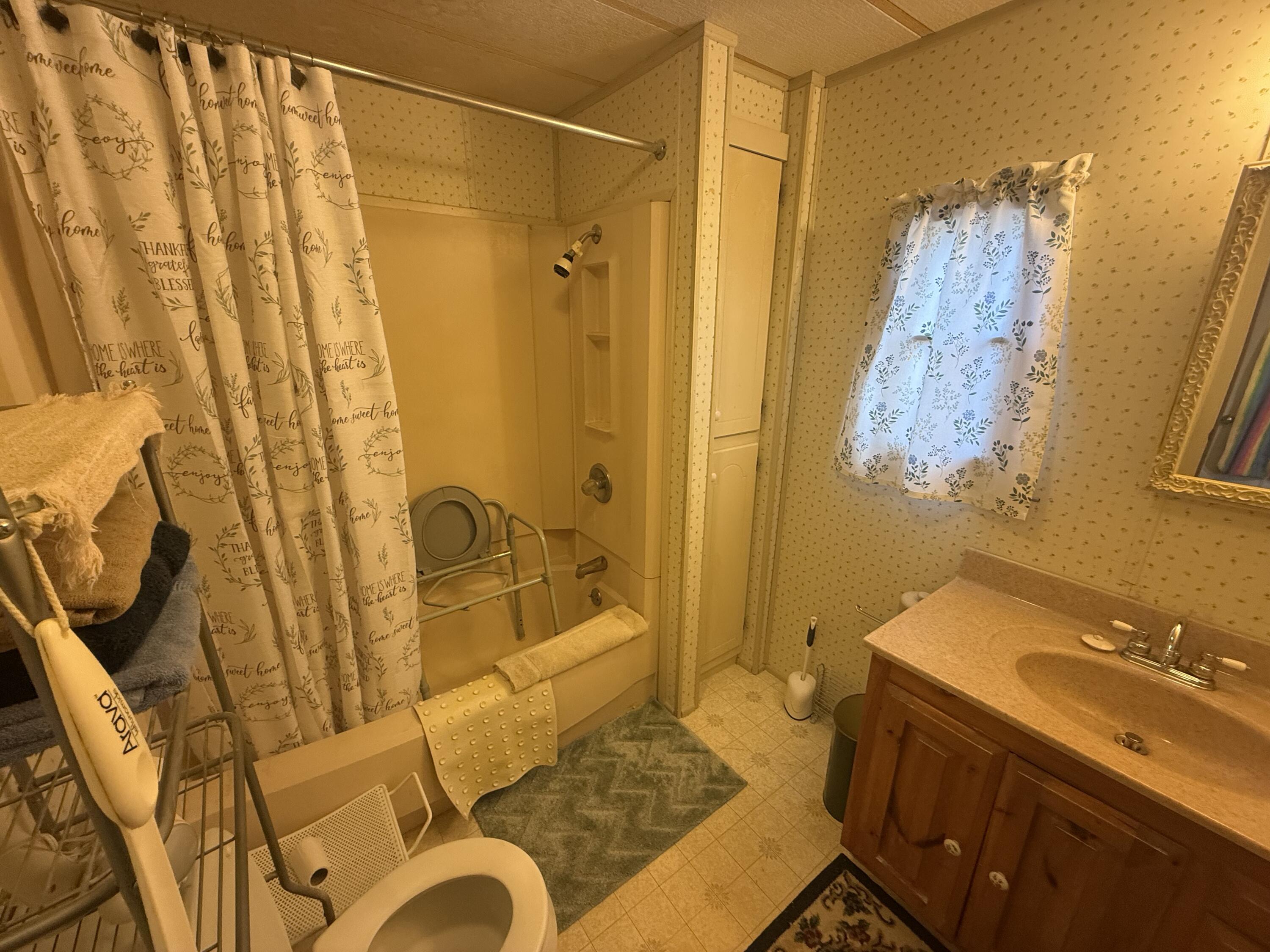 21 Larry Lane Brunswick ME 04011