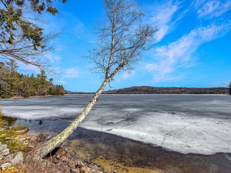 28 Waters Edge Hartford ME 04220