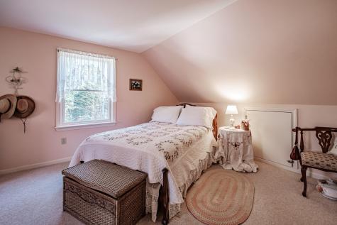 27 Trails End Lane Freeport ME 04032