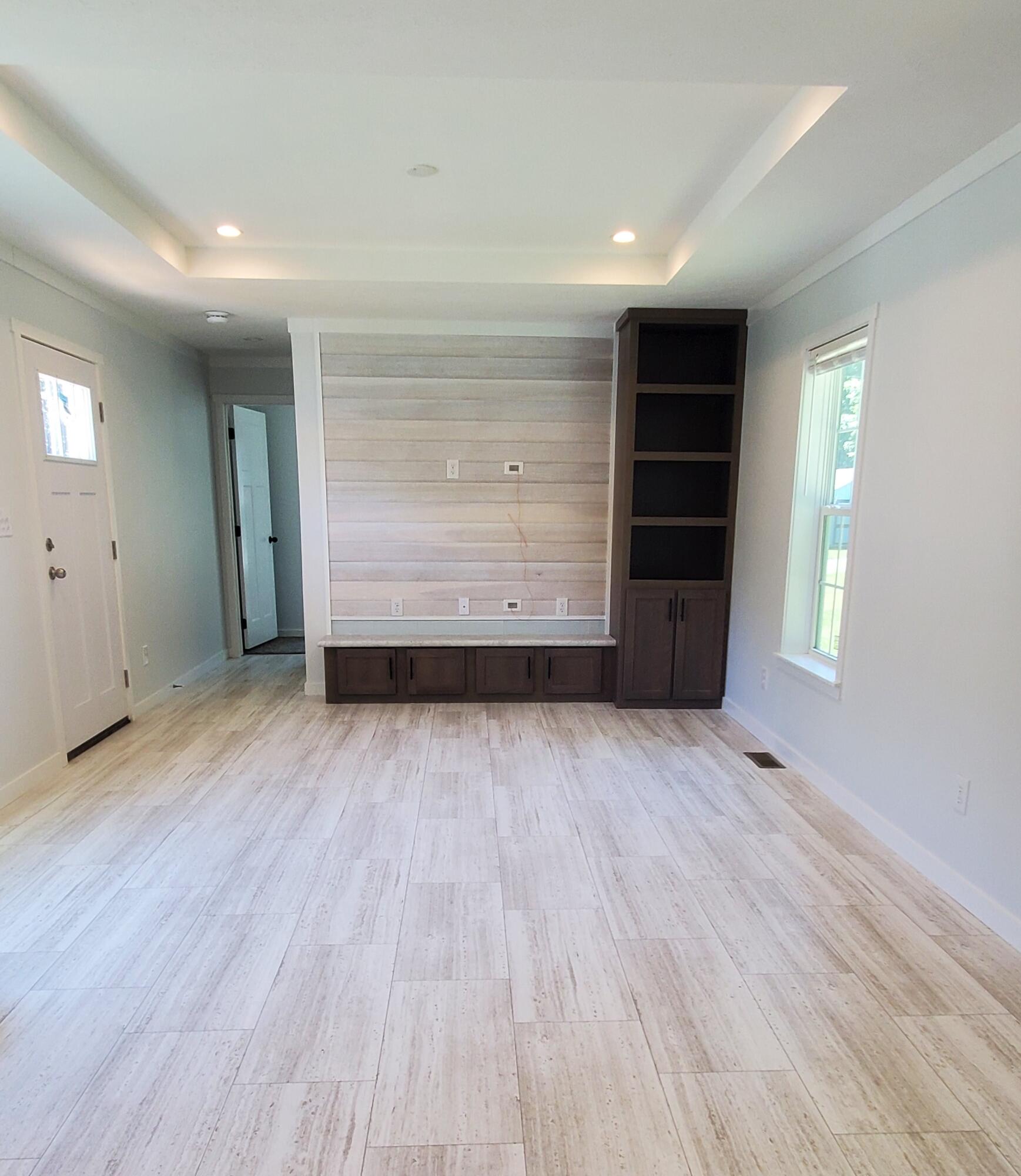 4 Laurik Lane Naples ME 04055