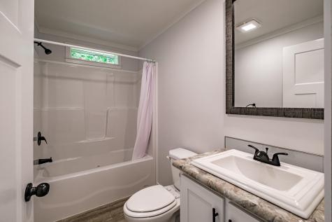 4 Laurik Lane Naples ME 04055