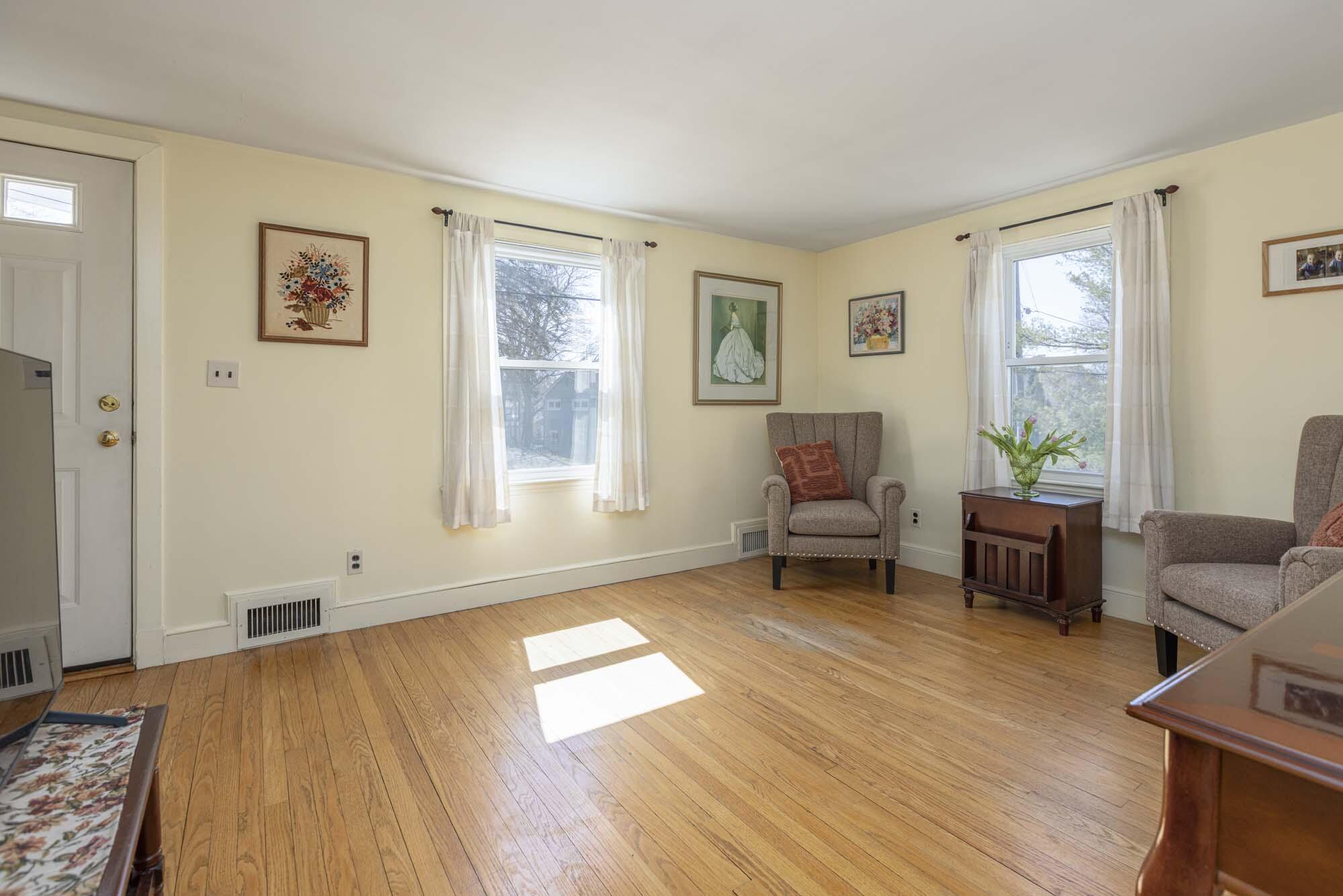 22 Presnell Street Portland ME 04102