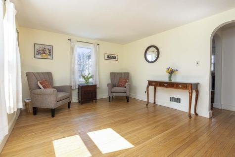 22 Presnell Street Portland ME 04102