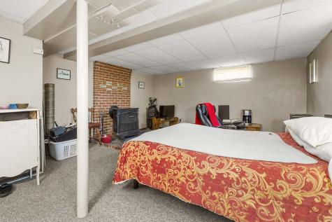 22 Presnell Street Portland ME 04102