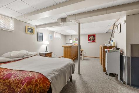 22 Presnell Street Portland ME 04102