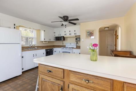 22 Presnell Street Portland ME 04102