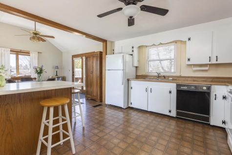 22 Presnell Street Portland ME 04102