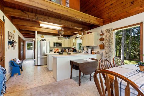 691 Middle Road Dresden ME 04342