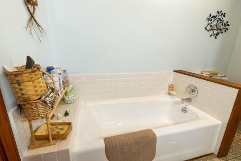 691 Middle Road Dresden ME 04342