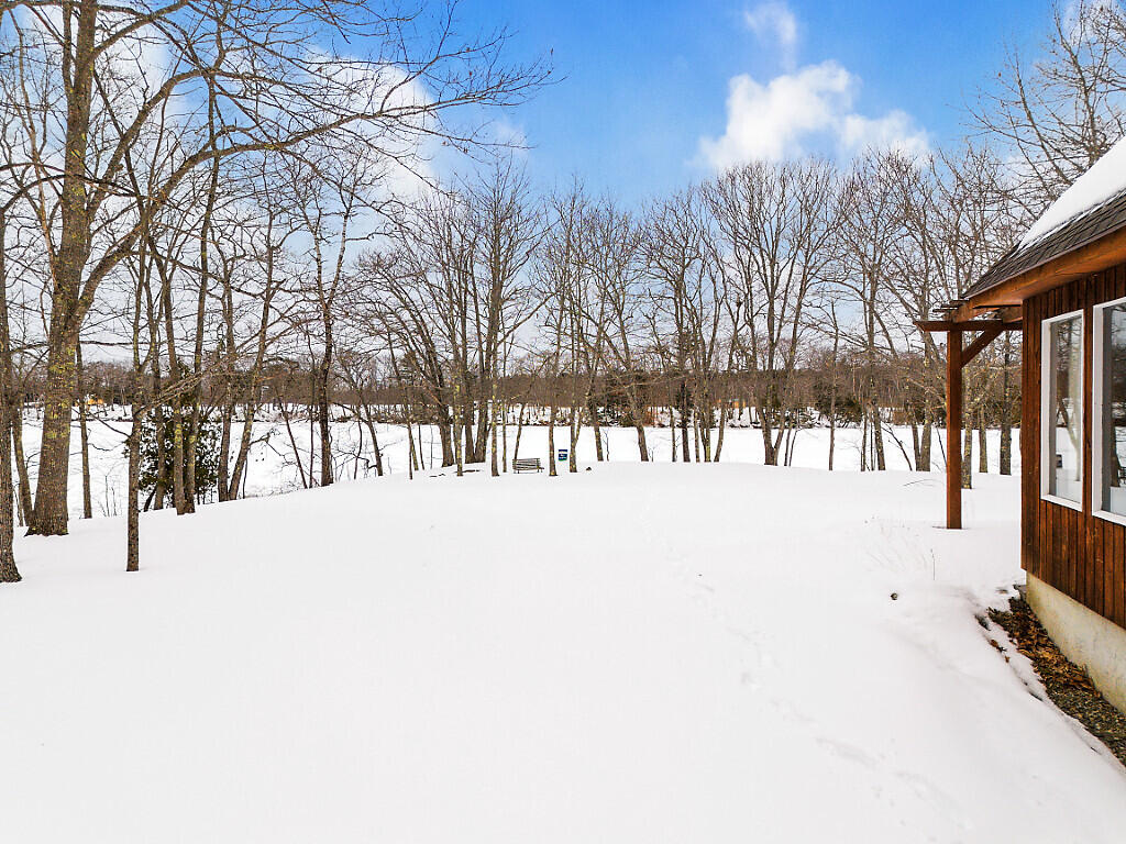 691 Middle Road Dresden ME 04342