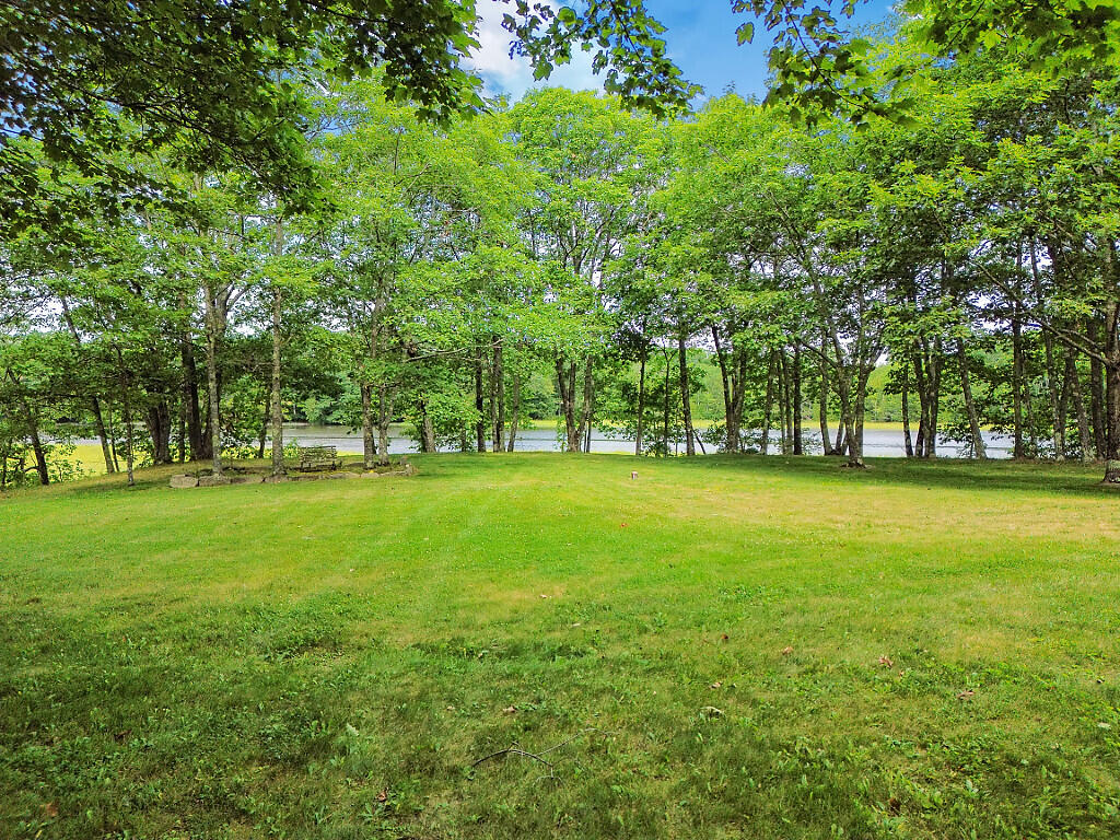 691 Middle Road Dresden ME 04342