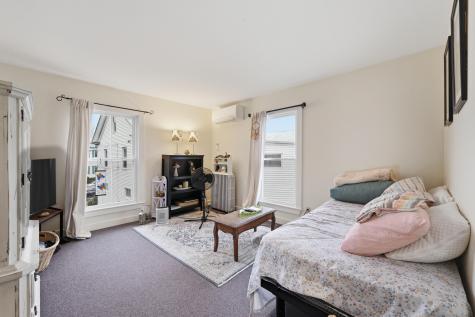 10 Pleasant Street Brunswick ME 04011