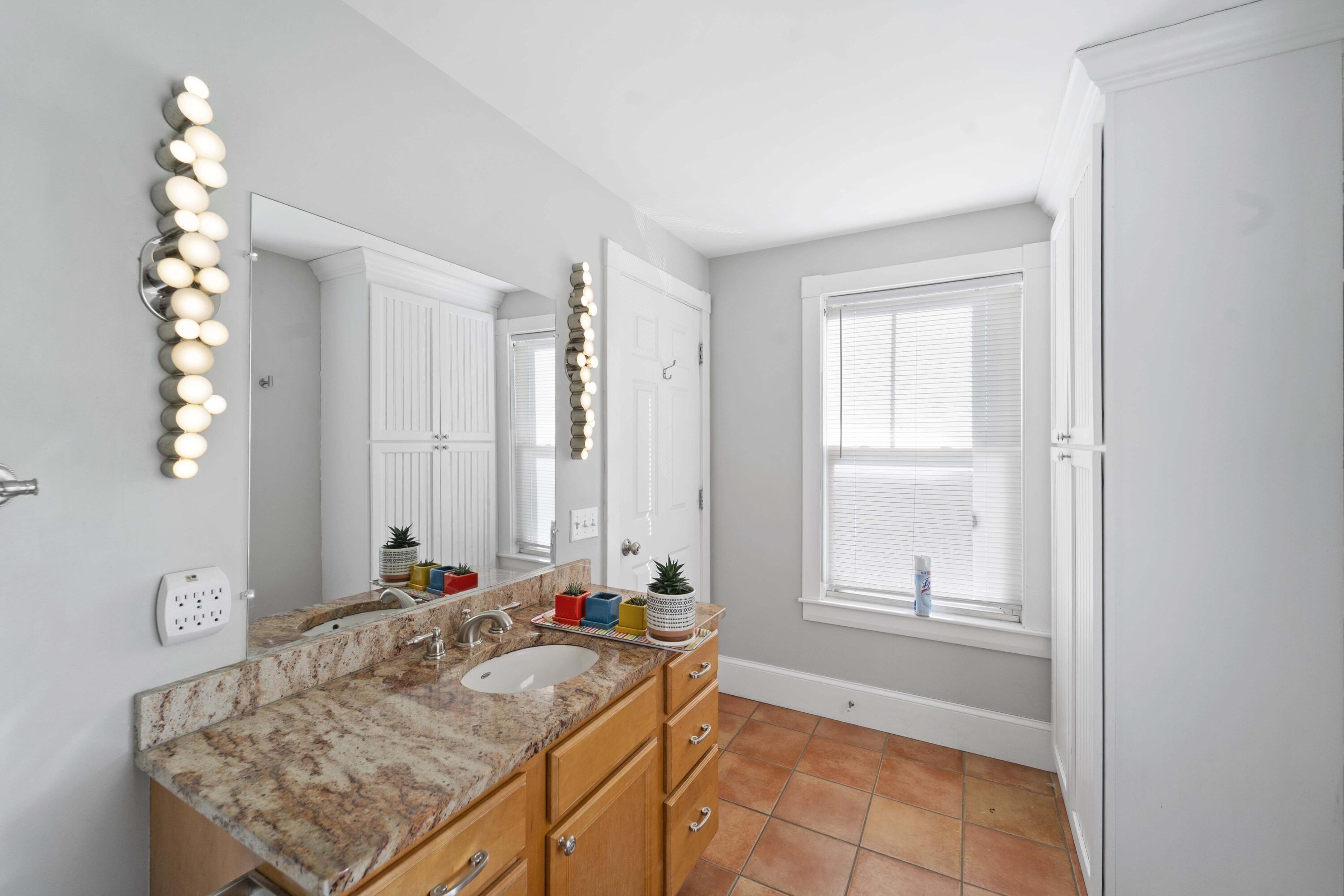 236 West Broadway Bangor ME 04401