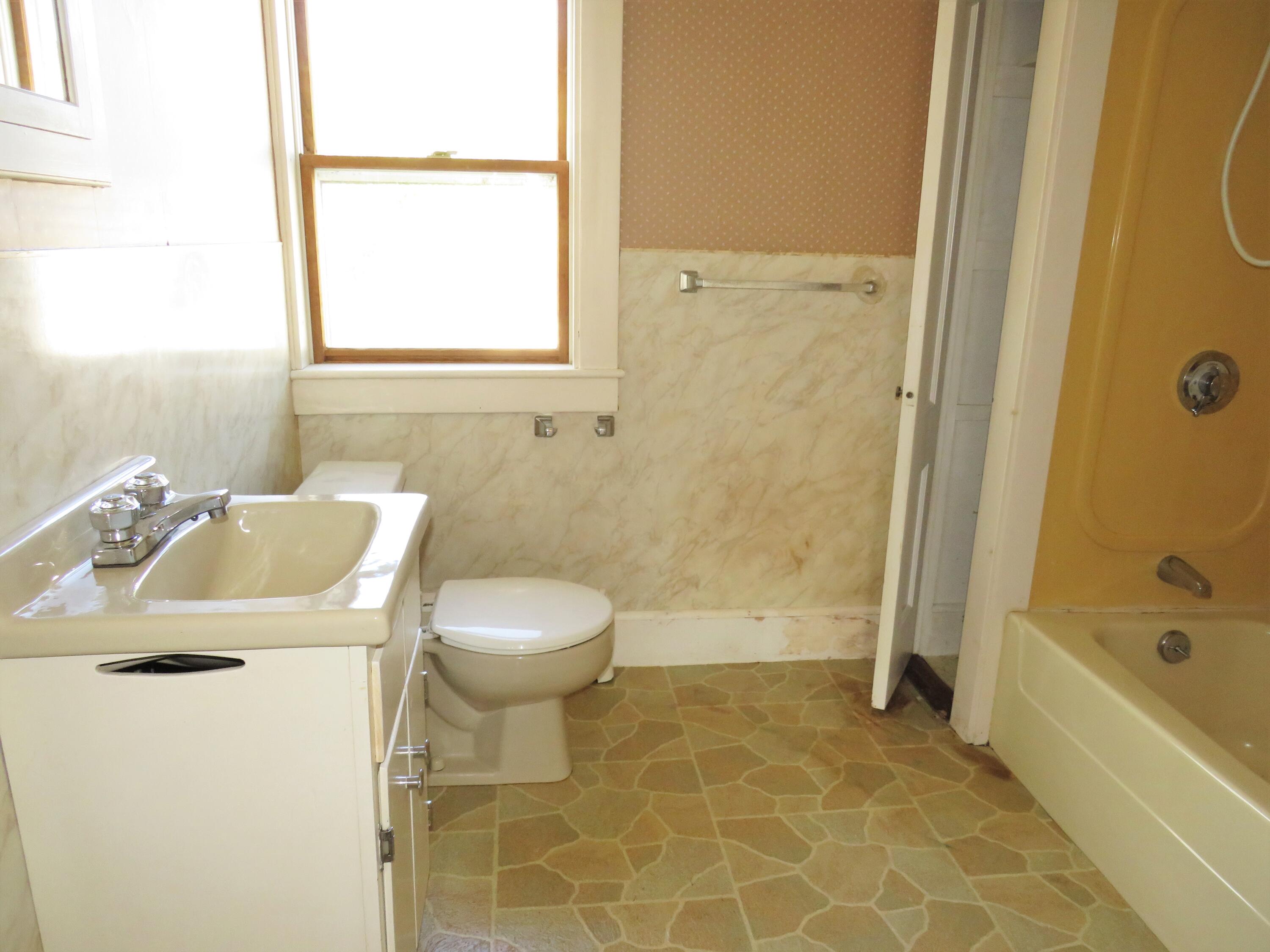 1028 Commercial Street Rockport ME 04856