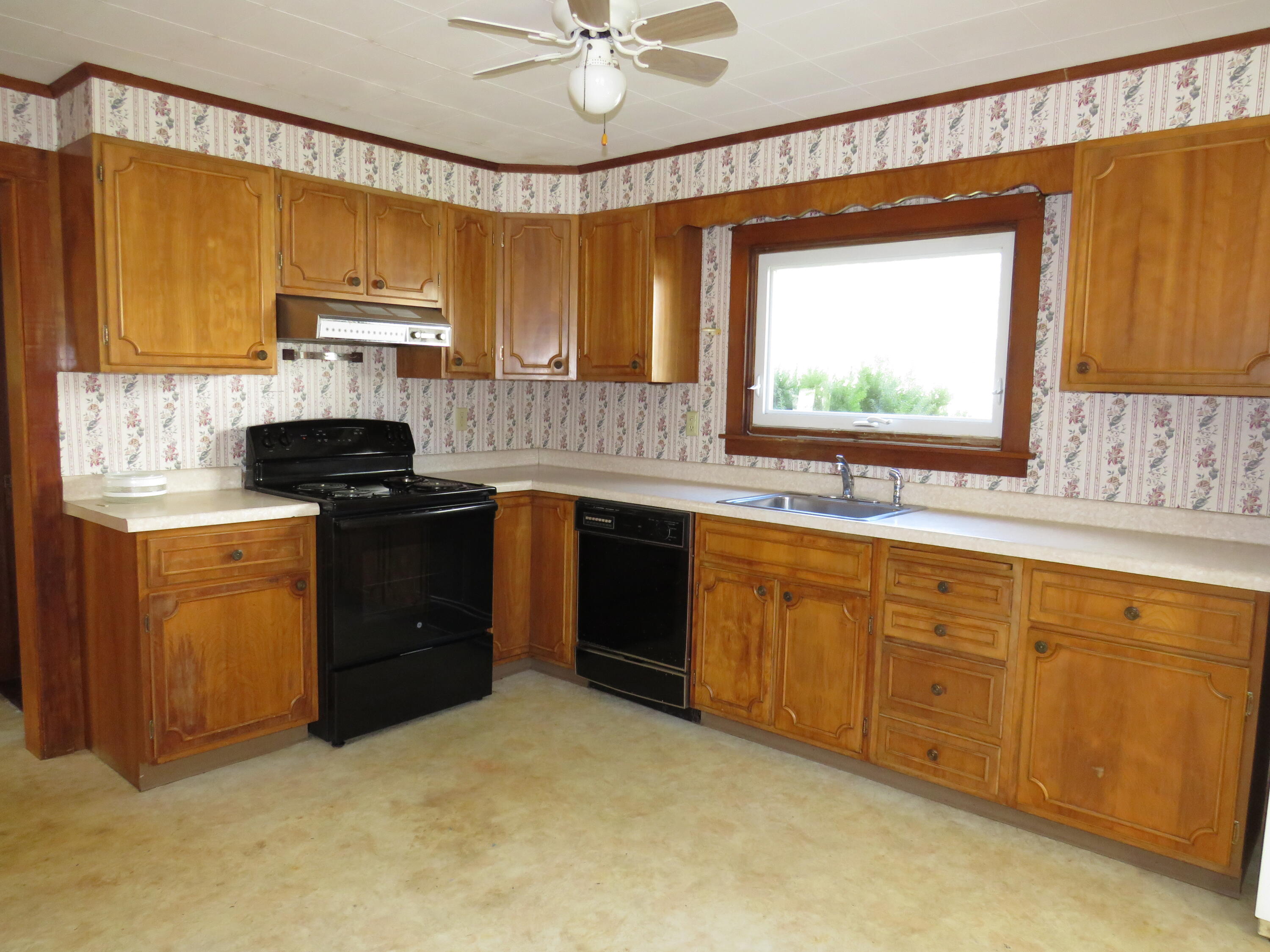 1028 Commercial Street Rockport ME 04856