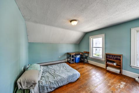 129 Summer Street Auburn ME 04210