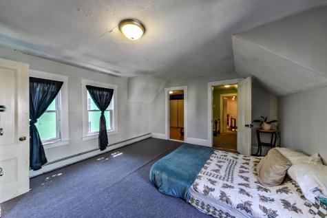 129 Summer Street Auburn ME 04210