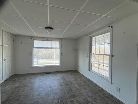 4 Butler Hill Road Minot ME 04258