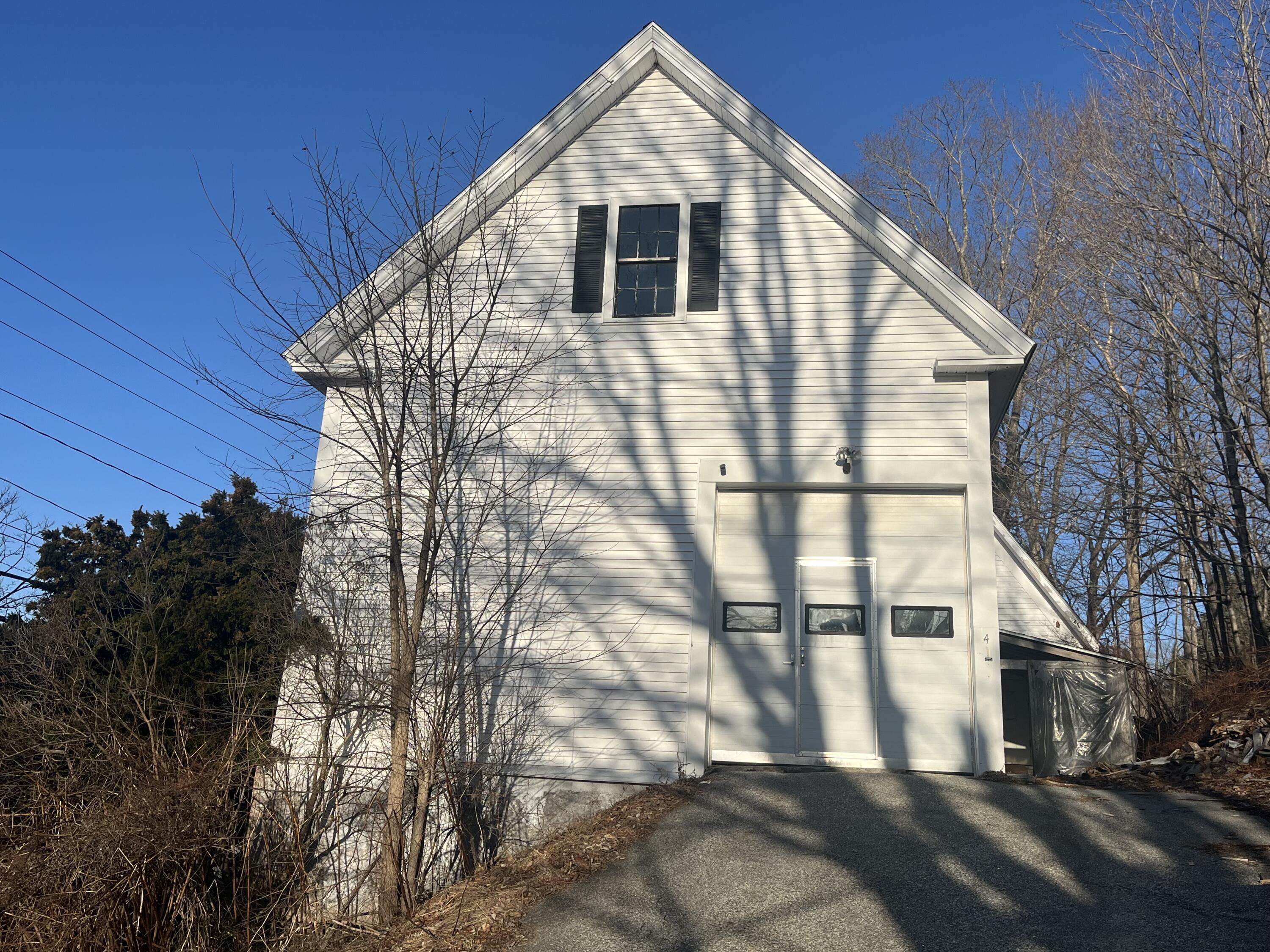 4 Butler Hill Road Minot ME 04258
