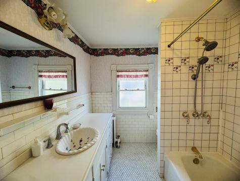 636 Main Street Caribou ME 04736