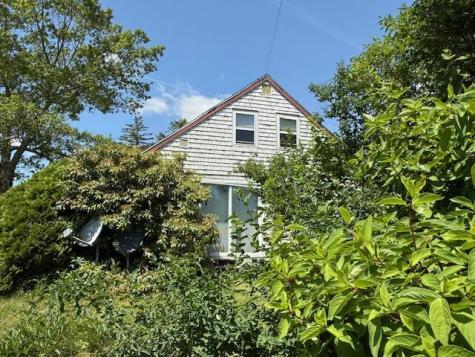 1361 Pleasant Street Blue Hill ME 04614