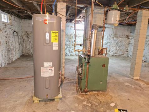 12 Central Avenue Sanford ME 04073