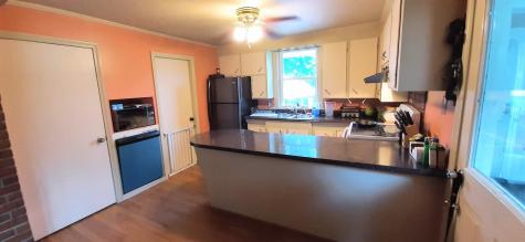 17 Gloria Avenue Lewiston ME 04240