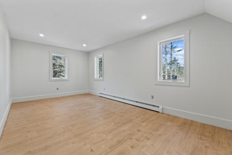 32 Wisteria Lane Harpswell ME 04079