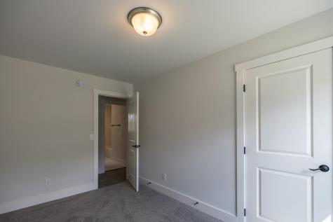 4 Streamside Drive Lewiston ME 04210