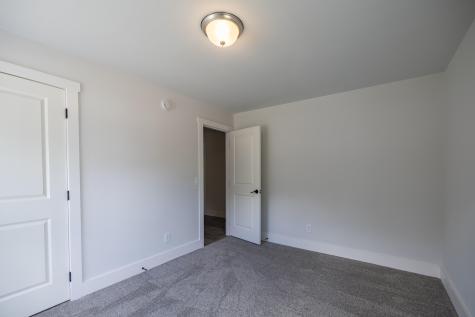 4 Streamside Drive Lewiston ME 04210