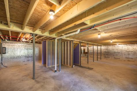 4 Streamside Drive Lewiston ME 04210