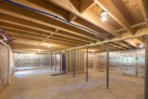 4 Streamside Drive Lewiston ME 04210