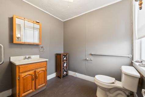 70 Spring Street Gardiner ME 04345