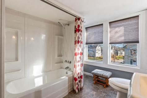 70 Spring Street Gardiner ME 04345