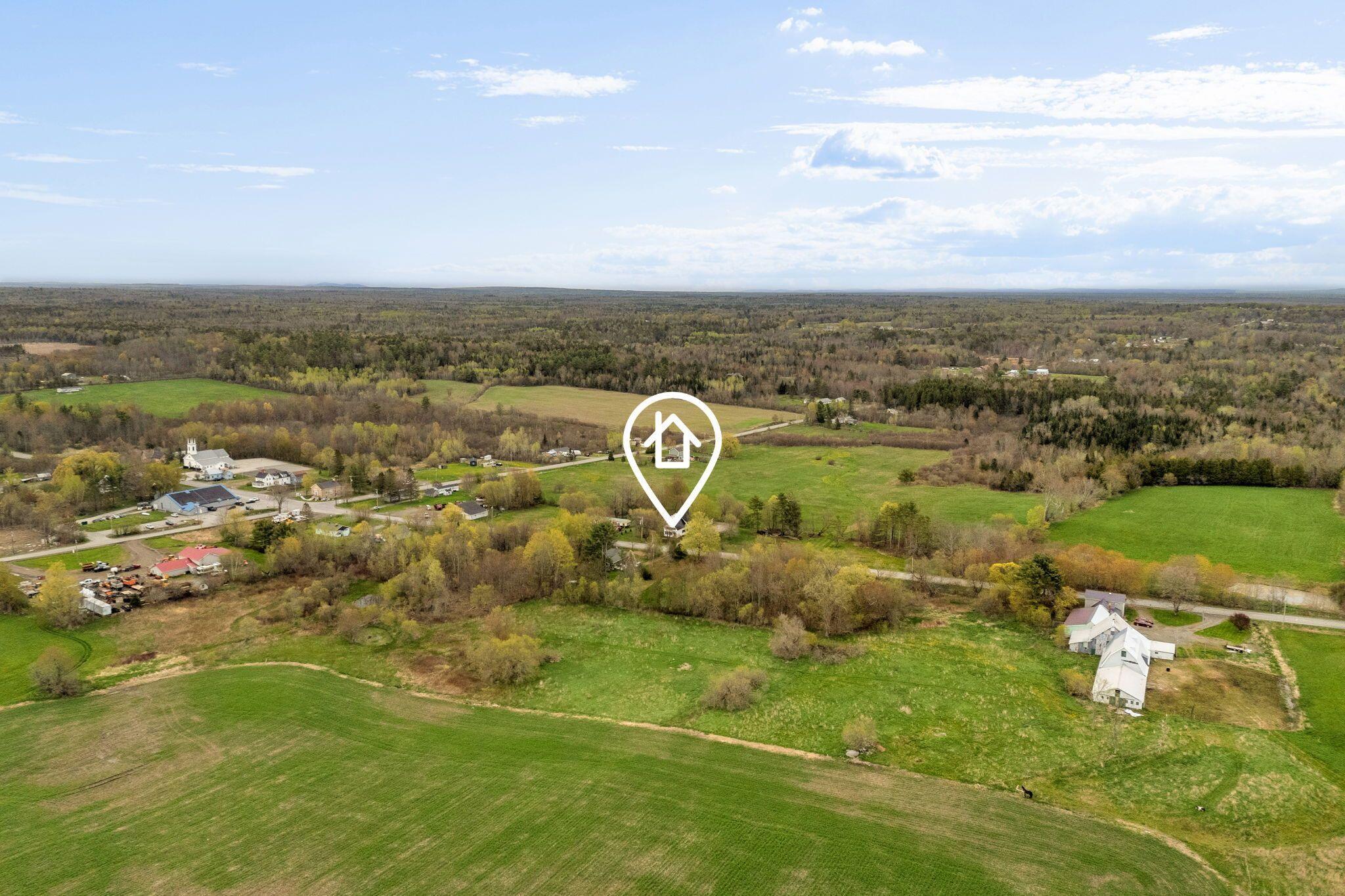 417 Main Road Bradford ME 04410