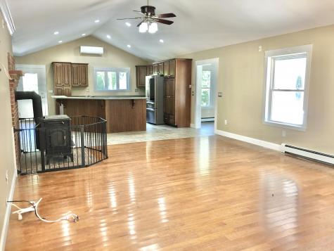 11 Johannas Lane Standish ME 04084