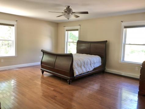 11 Johannas Lane Standish ME 04084