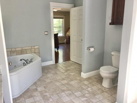 11 Johannas Lane Standish ME 04084