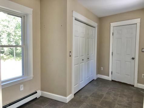 11 Johannas Lane Standish ME 04084