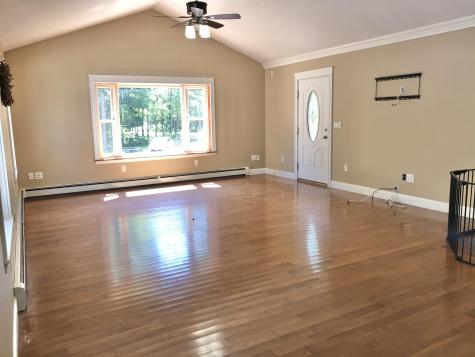 11 Johannas Lane Standish ME 04084