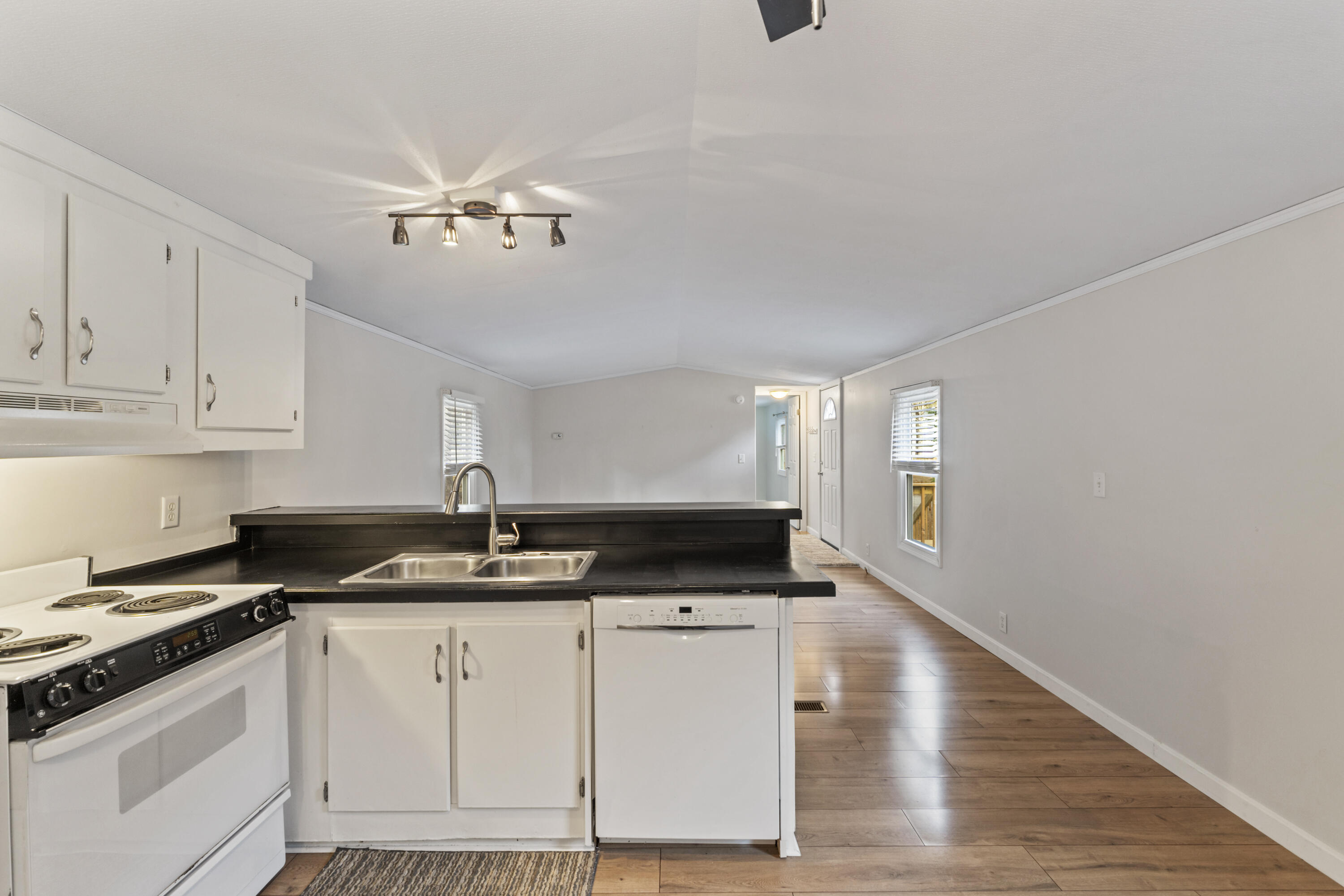 2196 Sanford Road Wells ME 04090